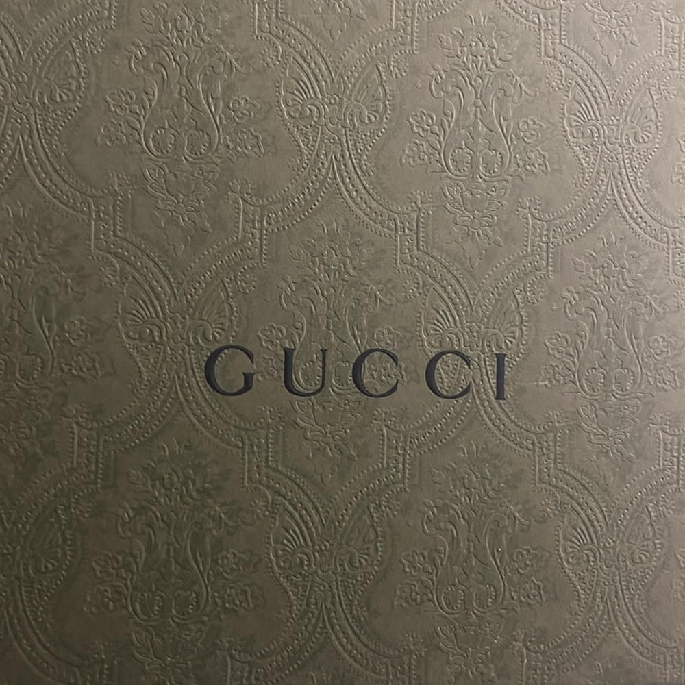 Gucci Sandles with original box & bag - Picture 9 of 9